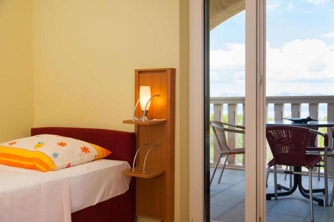 Apartments By The Sea Postira, Brac - 15242 外观 照片